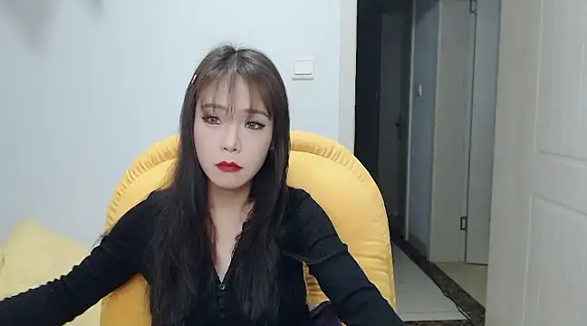 Snapshot of SuSushi728 chatting on 03-13-25, 04:01 SuSushi728 online show from 03-13-25, 04:01