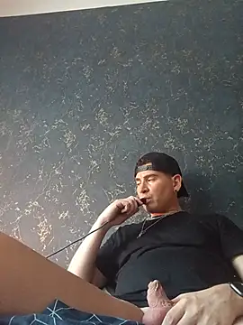 ElyasMatt online show from 08-05-26, 06:11