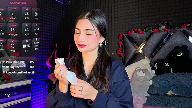 Snapshot of SolBeaumont1 chatting on 03-06-26, 10:12 SolBeaumont1 online show from 03-06-26, 10:12