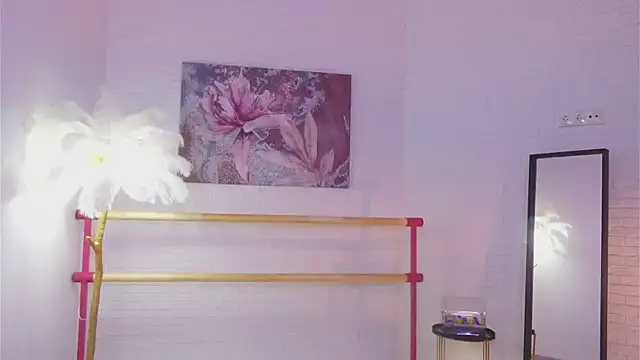 lylylovesyou online show from 12-14-24, 08:45