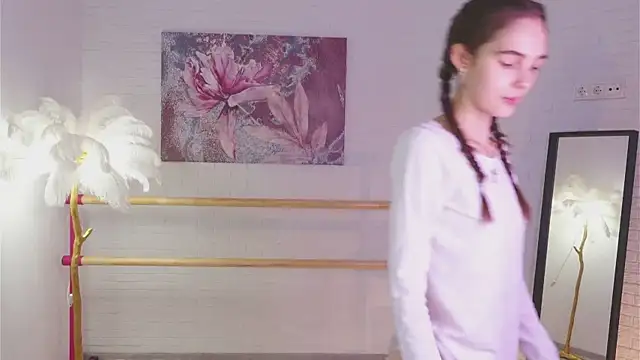 lylylovesyou online show from 01-11-25, 06:03