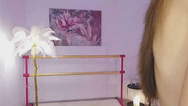 lylylovesyou online show from 02-08-25, 10:07