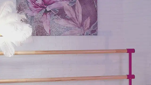 lylylovesyou online show from 02-23-25, 09:00