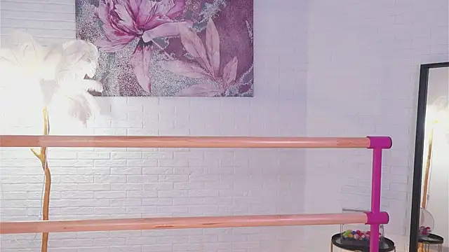 lylylovesyou online show from 03-20-25, 09:04