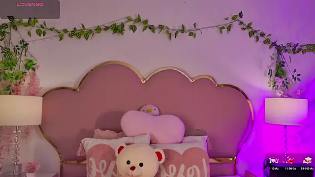 NahiaraReina online show from 06-10-26, 01:32