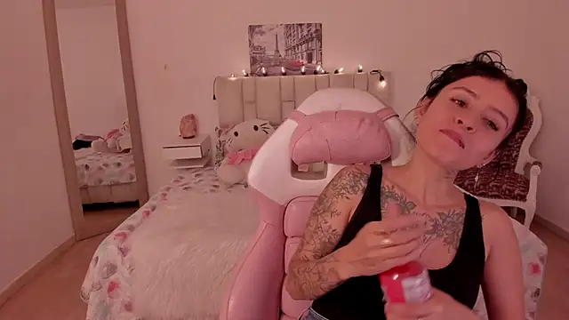 yenny garcia online show from 02-11-26, 06:24