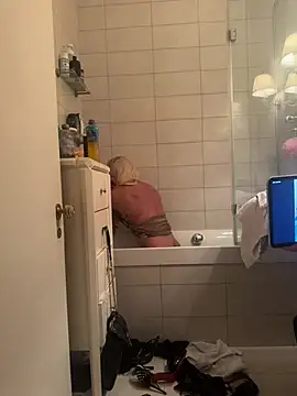 francaFerrariRoma online show from 02-04-26, 04:18