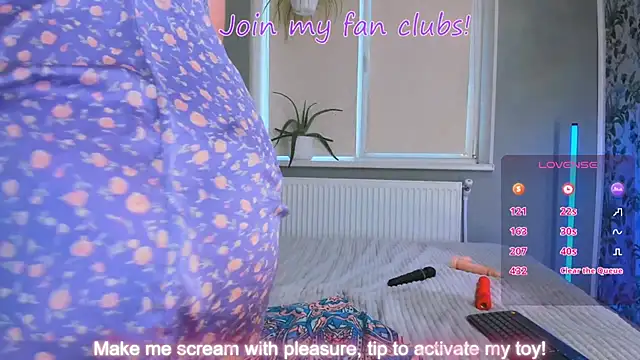 Snapshot of LadySquirtle chatting on 02-26-25, 08:15 LadySquirtle online show from 02-26-25, 08:15