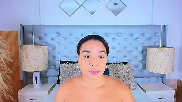 EileenBenzon online show from 09-30-25, 03:06