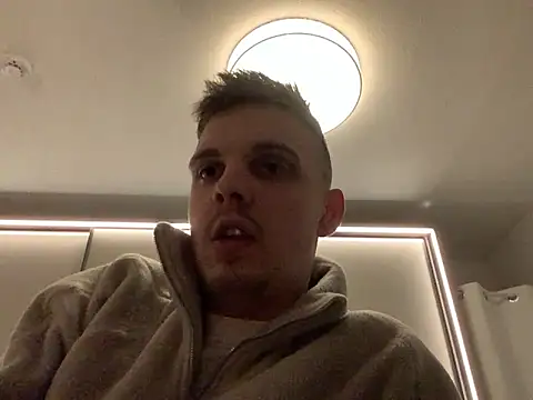 neilho1 online show from 12-30-24, 09:29