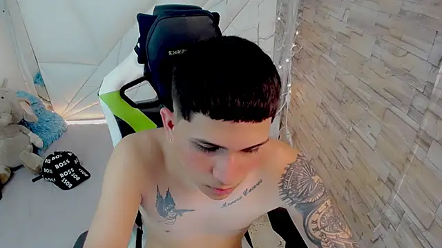 Brayan lopezz online show from 03-17-25, 03:50