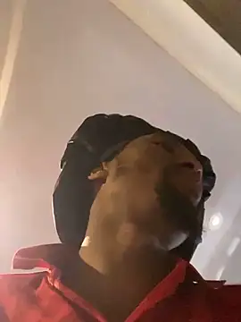 Snapshot of BlueIceCube chatting on 09-17-25, 07:21 BlueIceCube online show from 09-17-25, 07:21