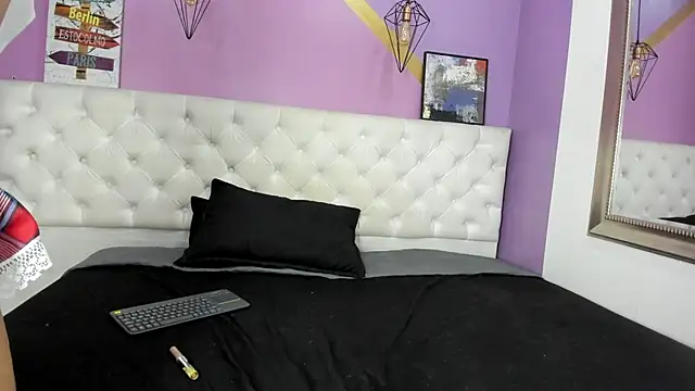 Snapshot of Candypoppy77 chatting on 12-11-24, 11:10 Candypoppy77 online show from 12-11-24, 11:10