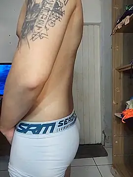 Snapshot of Branquinho_Goxtoso chatting on 03-16-25, 07:15 Branquinho Goxtoso online show from 03-16-25, 07:15