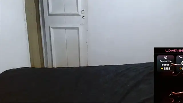 cherrydelioncourt online show from 01-05-25, 06:46