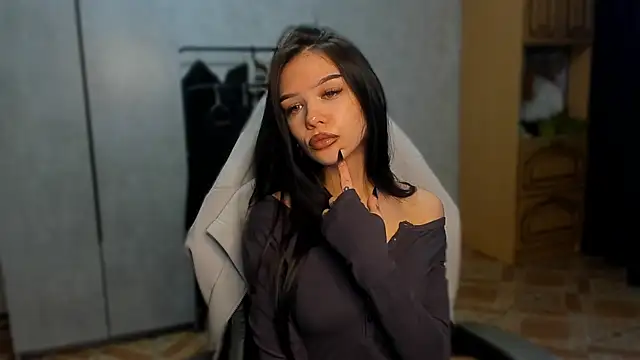 Snapshot of SweetyDeviliya chatting on 05-15-26, 02:35 SweetyDeviliya online show from 05-15-26, 02:35