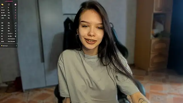 Snapshot of SweetyDeviliya chatting on 05-28-26, 04:43 SweetyDeviliya online show from 05-28-26, 04:43