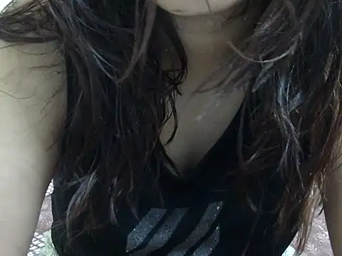Snapshot of hottysameera chatting on 05-14-26, 03:13 hottysameera online show from 05-14-26, 03:13