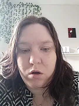 CurvyMilf1992 online show from 10-15-25, 07:08