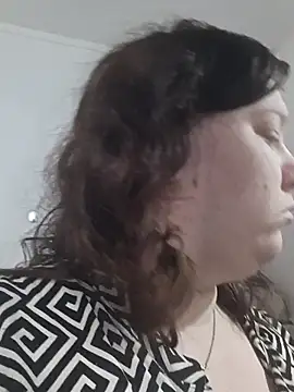 CurvyMilf1992 online show from 10-17-25, 06:27