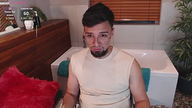 Edward max online show from 03-21-26, 03:44