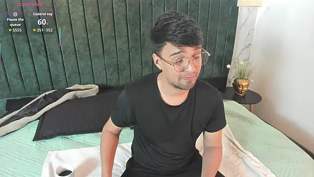 Edward max online show from 04-05-26, 03:47