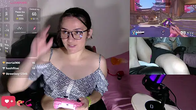 Snapshot of sobresalinaa chatting on 09-22-25, 03:41 sobresalinaa online show from 09-22-25, 03:41