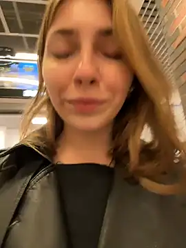 Sunny   Bunny online show from 10-28-25, 12:09