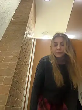 Sunny   Bunny online show from 12-20-25, 12:12