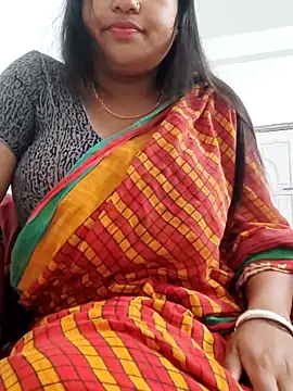 Snapshot of Priya_2222 chatting on 03-05-25, 04:57 Priya 2222 online show from 03-05-25, 04:57
