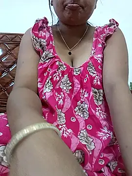 Snapshot of Priya_2222 chatting on 05-29-26, 07:06 Priya 2222 online show from 05-29-26, 07:06