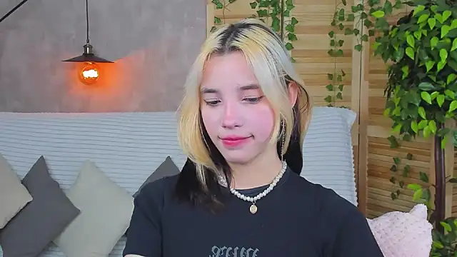 as1an girlfriend online show from 02-02-25, 03:43