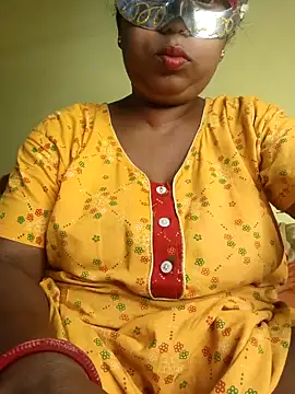 Snapshot of tinabhabhi chatting on 04-26-26, 10:02 tinabhabhi online show from 04-26-26, 10:02