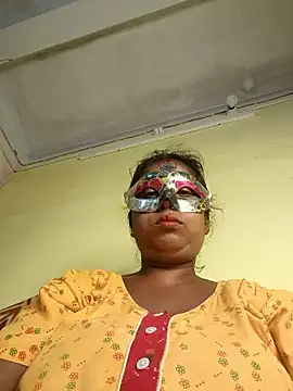Snapshot of tinabhabhi chatting on 06-01-26, 10:39 tinabhabhi online show from 06-01-26, 10:39