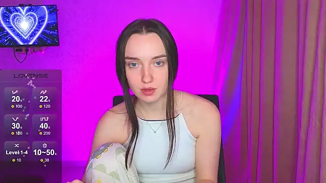 Snapshot of Wild_Sophie_ chatting on 02-07-25, 08:53 Wild Sophie online show from 02-07-25, 08:53