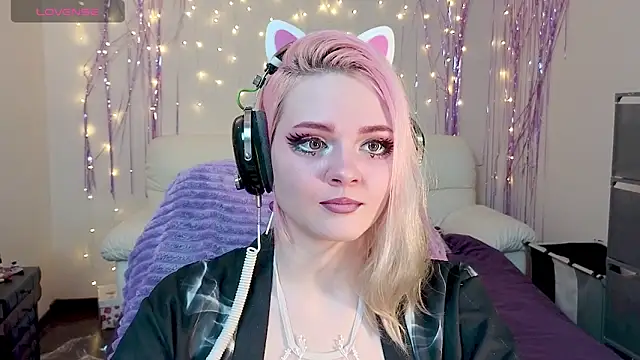 One Moment  online show from 12-17-24, 06:53