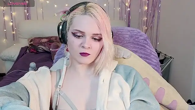 One Moment  online show from 01-31-25, 02:48