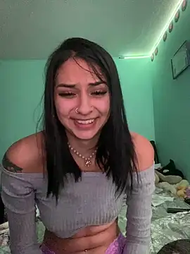 Snapshot of Hilary_pinkk chatting on 12-26-24, 07:03 Hilary pinkk online show from 12-26-24, 07:03