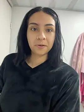 Hilary pinkk online show from 04-19-26, 10:12