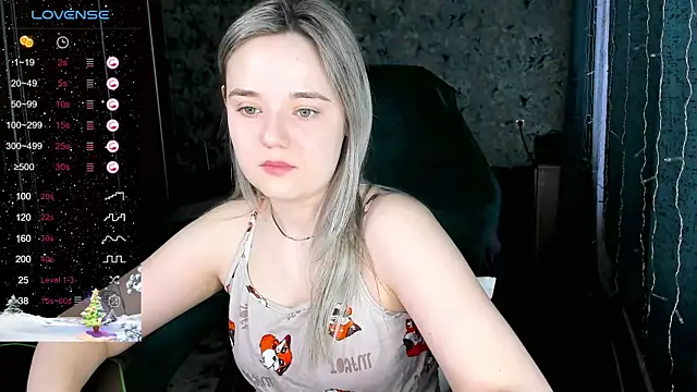 Snapshot of Your_small_bunny chatting on 01-22-25, 03:09 Your small bunny online show from 01-22-25, 03:09