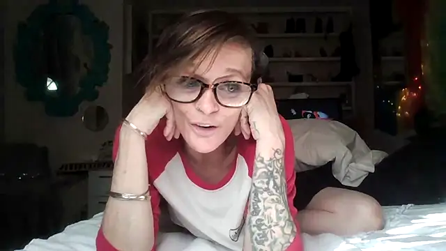 ivylee31 online show from 11-17-25, 07:52