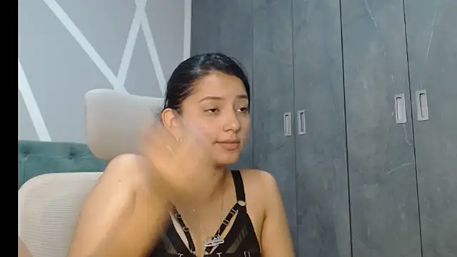 camil blue online show from 01-25-25, 04:35