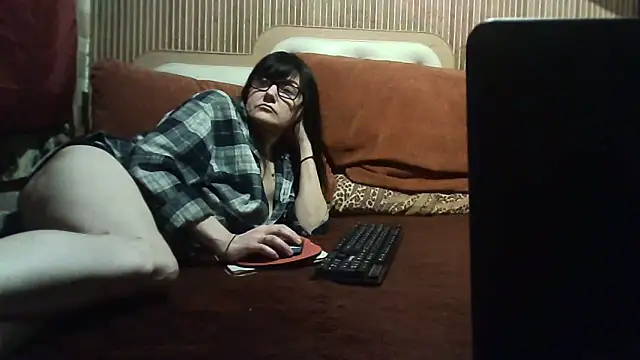 AlanaLaDream online show from 12-21-25, 05:42