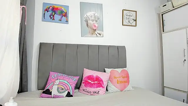 naughtyloverss online show from 12-20-25, 12:01