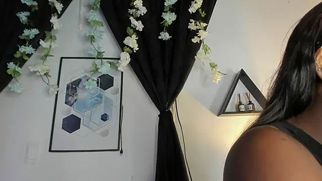 Snapshot of Khenta_Michells chatting on 05-15-26, 10:44 Khenta Michells online show from 05-15-26, 10:44