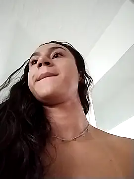 yummi  priv online show from 04-21-26, 08:34