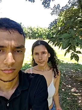 Snapshot of Antonella_and_axel_ chatting on 09-21-25, 04:41 Antonella and axel  online show from 09-21-25, 04:41