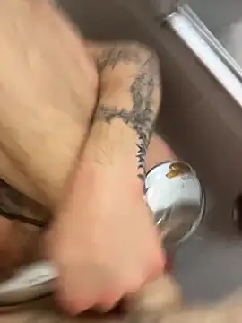 Snapshot of janberlin chatting on 03-08-26, 04:16 janberlin online show from 03-08-26, 04:16