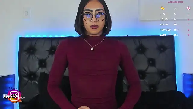 Skyler  blue4 online show from 01-26-25, 09:40