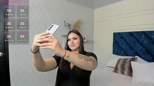 Charlotte Mayer online show from 12-05-25, 11:30